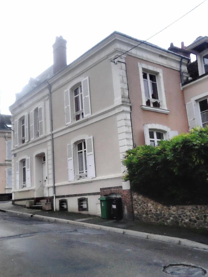 centre ville, chambre indépendante 20m2 et sa salle de bain privée - B&B