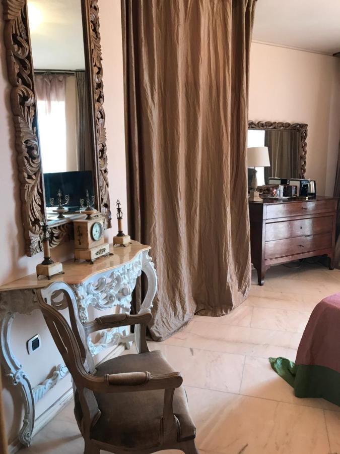 Deluxe Double Room with Shower
