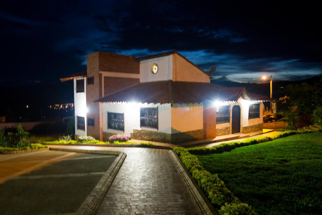 Condominio Parque Baviera - B&B