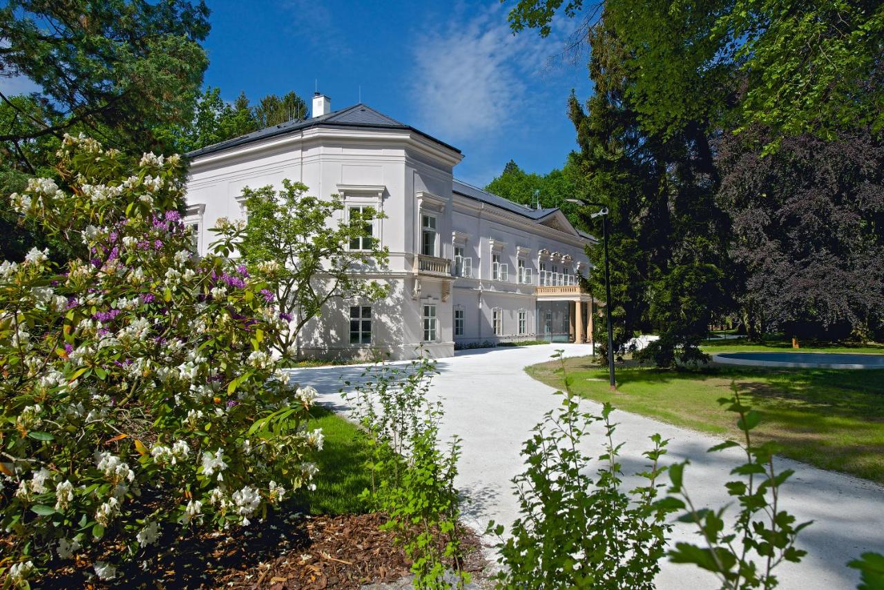 Zámek Ratměřice - Hotel & Resort