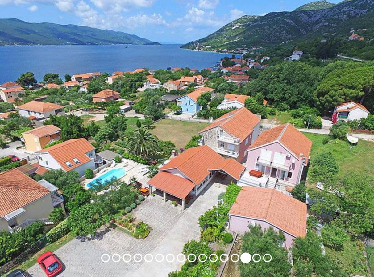 Habitación Doble con balcón (2 adultos + 1 niño)