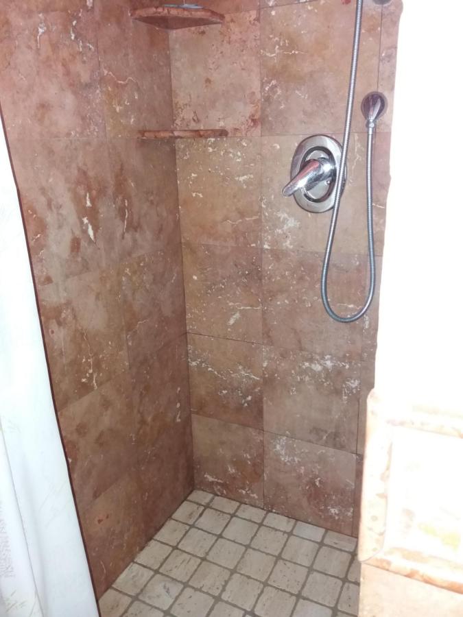 Doppelzimmer (2 Erwachsene + 1 Kind)