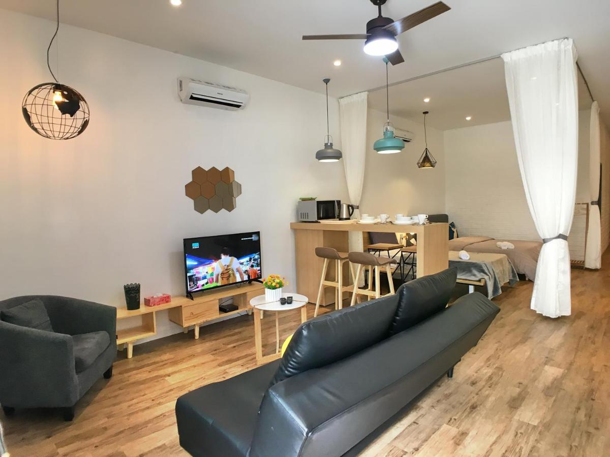 Deluxe Gurney Suites Room (IB5)