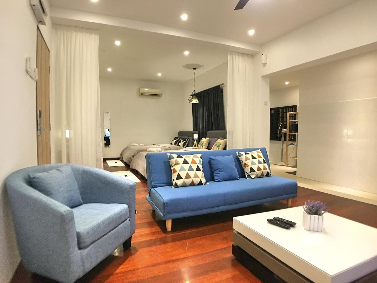 Superior One Bedroom Suites (IB8)
