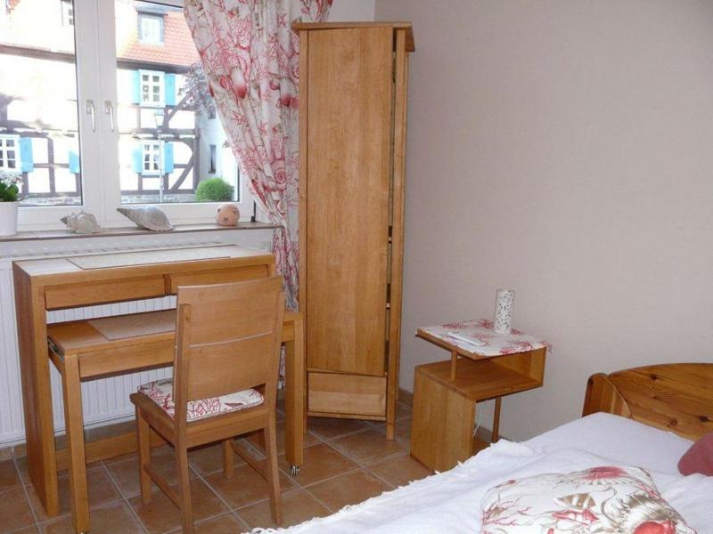 Einzelzimmer mit eigenem externen Bad