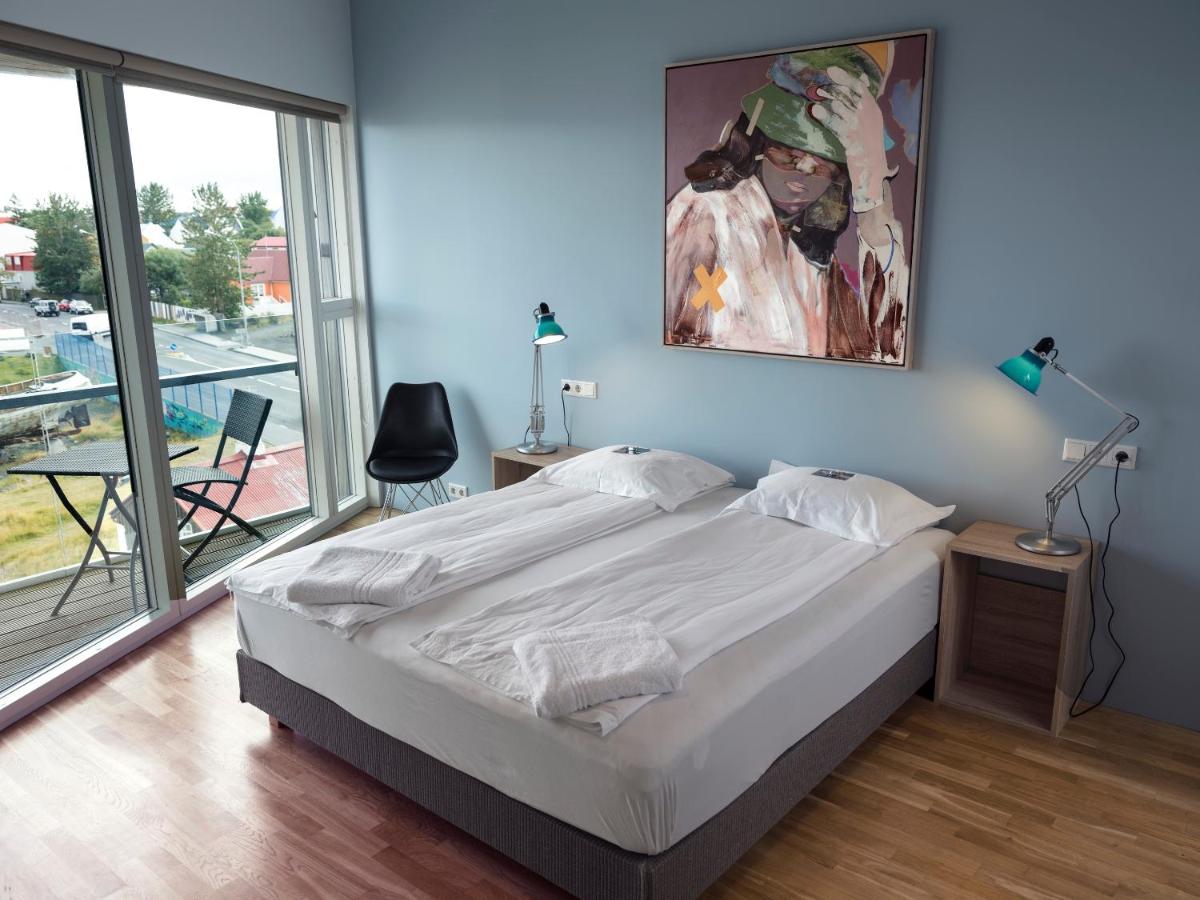 Luxury Three-Bedroom Apartment with Balcony and Two Bathrooms
