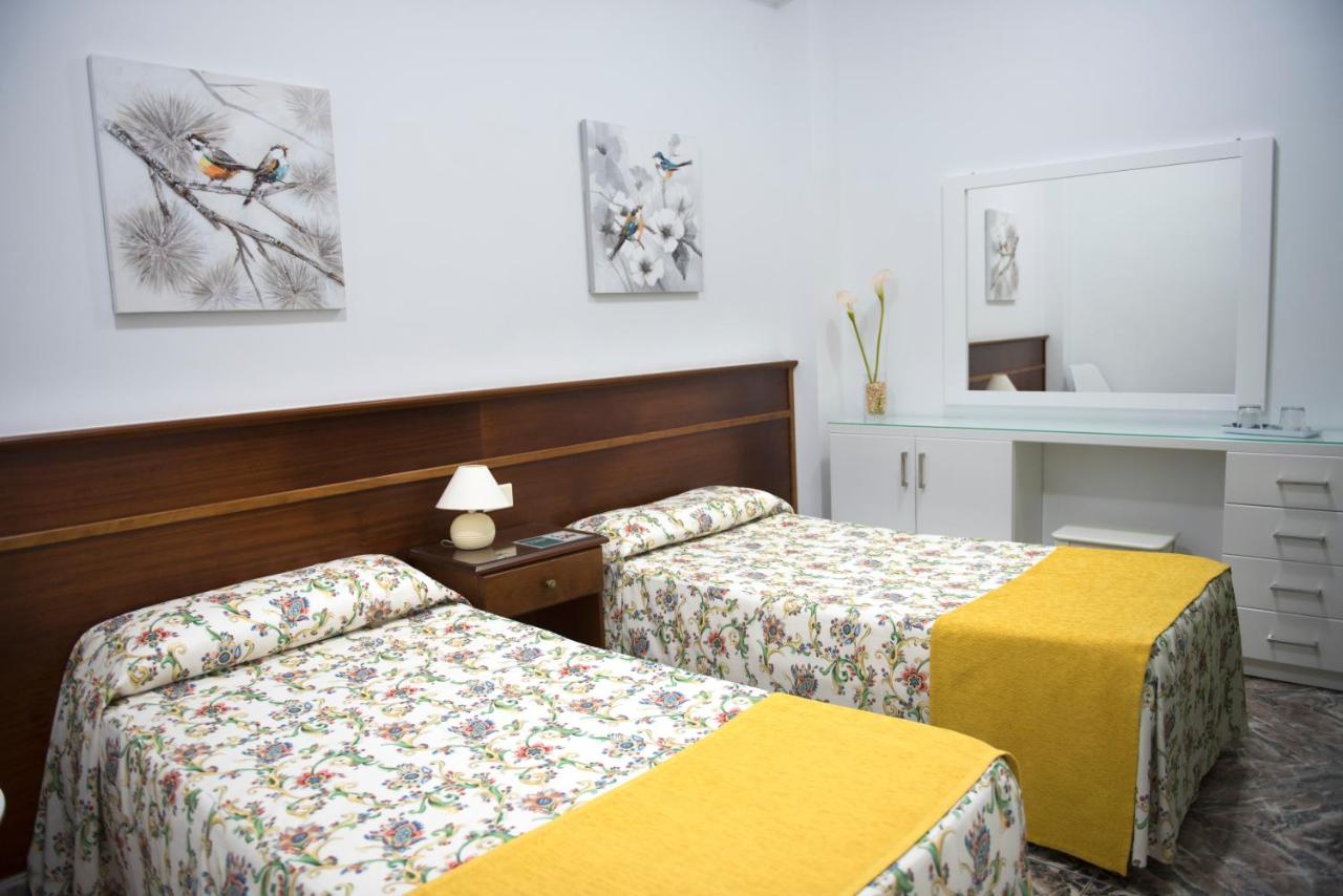 Pension Los Geranios - B&B