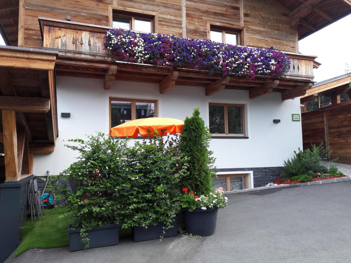 B&B Sankt Johann in Tirol - Ferienwohnung Fichtler - Bed and Breakfast Sankt Johann in Tirol