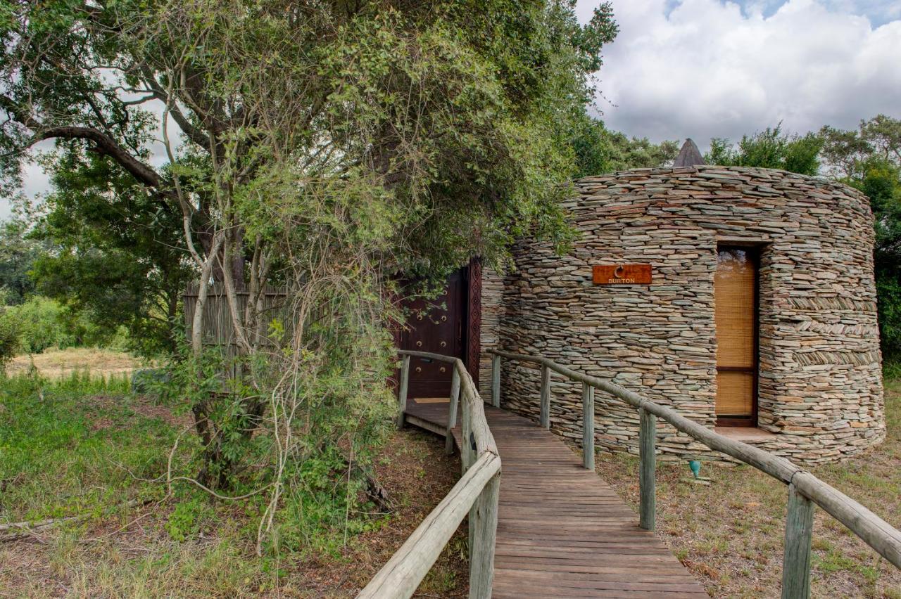 Tintswalo Safari - Bed and Breakfast Manyeleti Game reserve