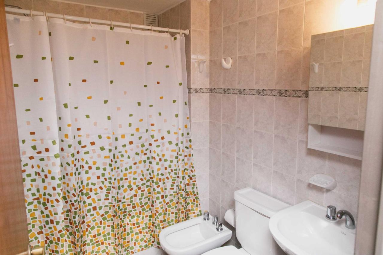 3 o 4 PERSONAS A 150 Mts SANATORIO ALLENDE - B&B Córdoba