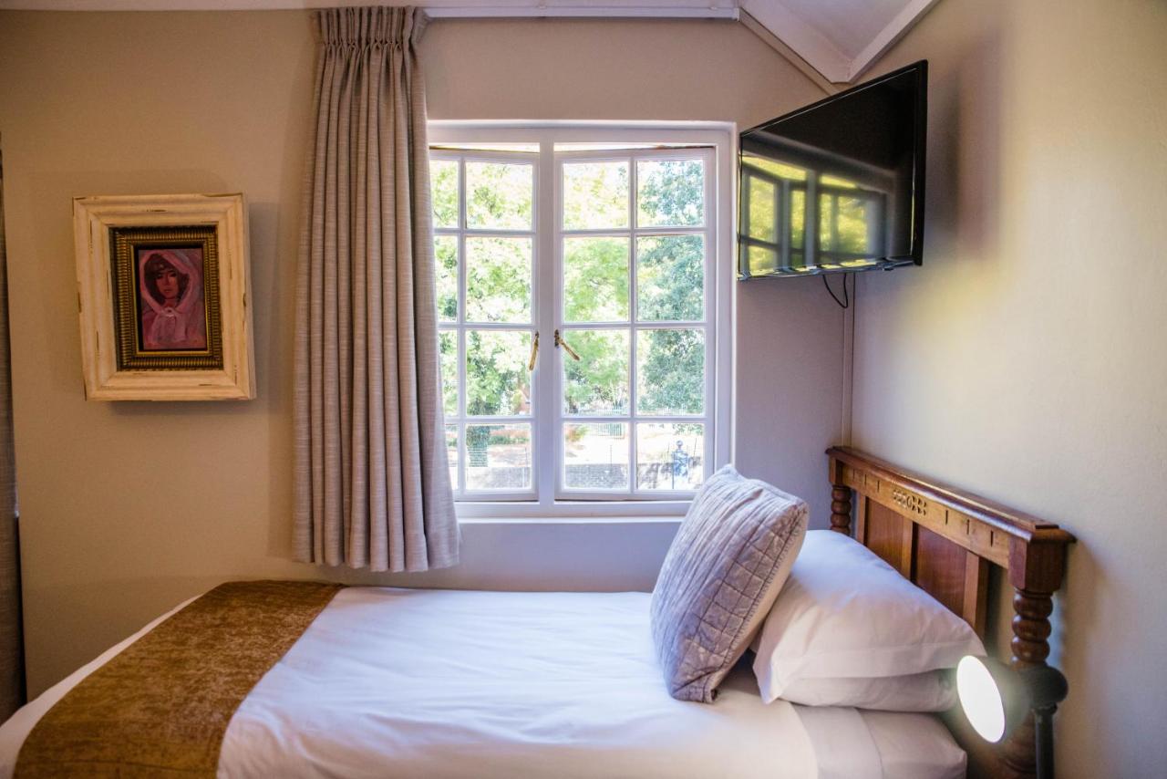 Twin Room with Extra Bed
