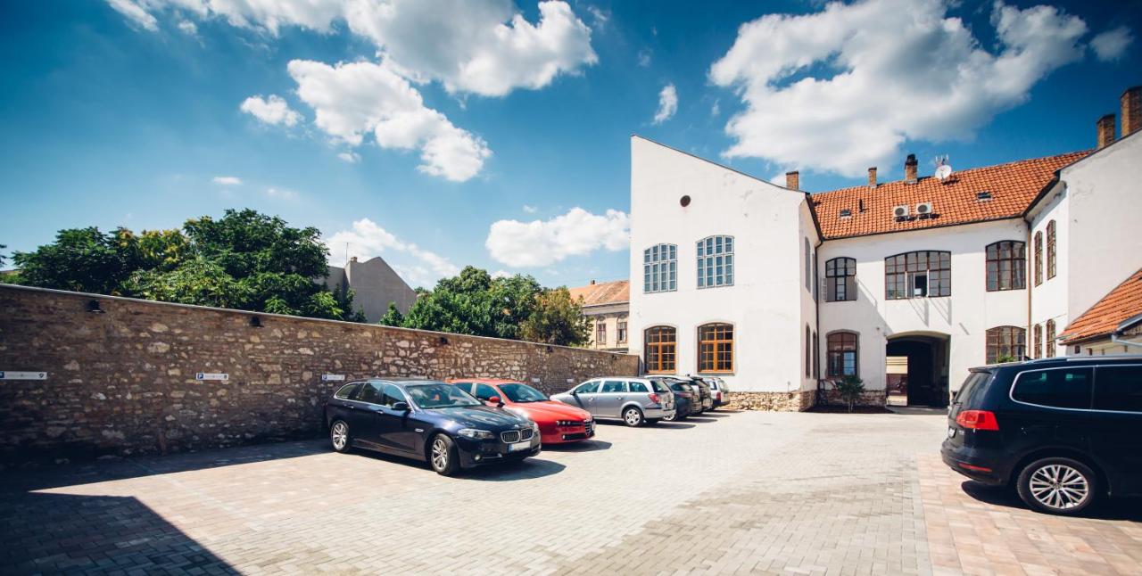 Adele Apartments - B&B