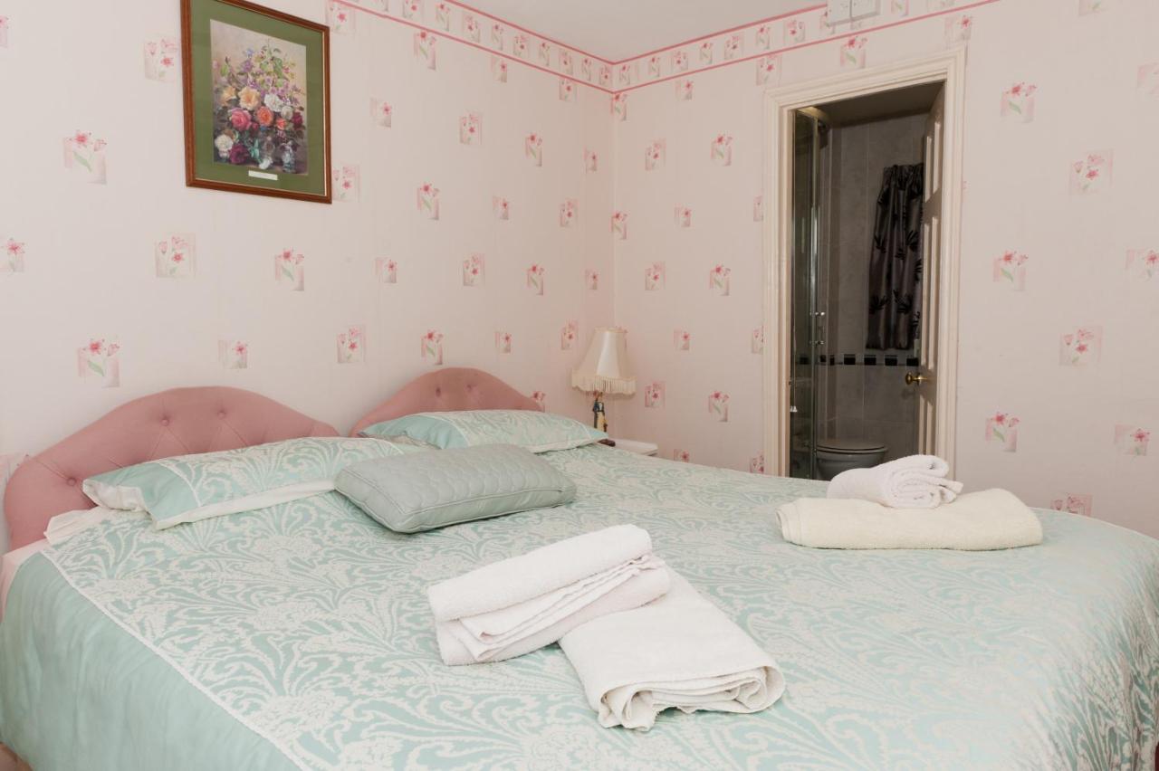 B&B Telford - Birtley House Guest House B&B - Bed and Breakfast Telford