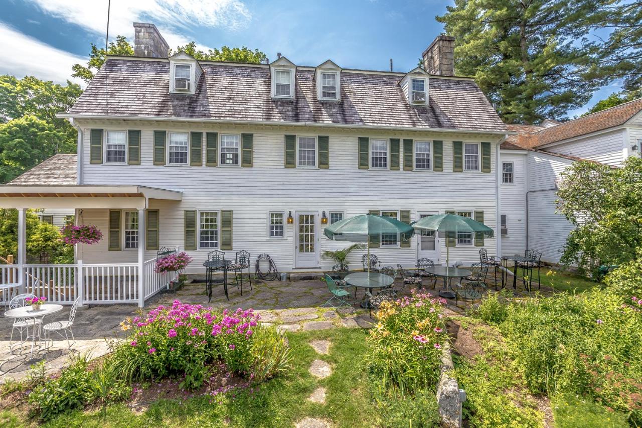 Adair Country Inn & Restaurant - Bed and Breakfast