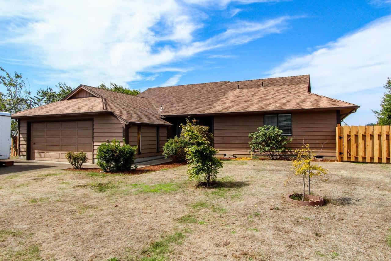 Bay Bridge Beach House - B&B