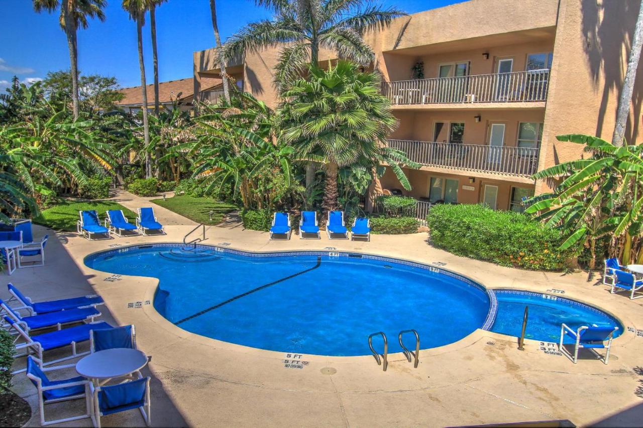Beachview Condominiums: #204 - B&B