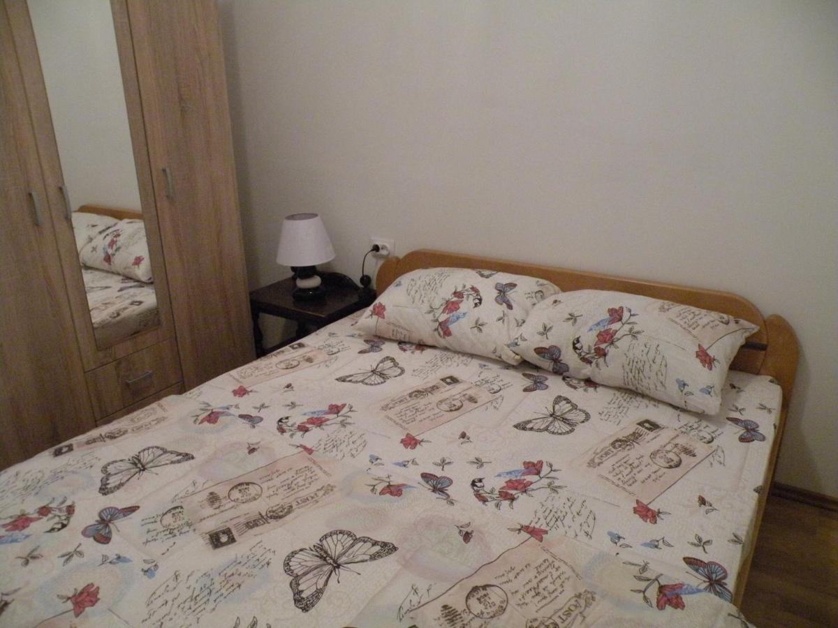 B&B Trebinje - Apartman Ceca - Bed and Breakfast Trebinje