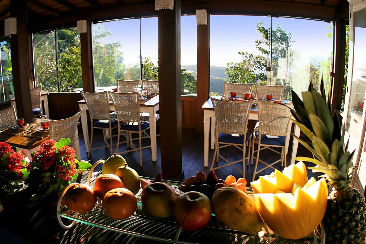 Doppelzimmer mit Balkon und Meerblick
