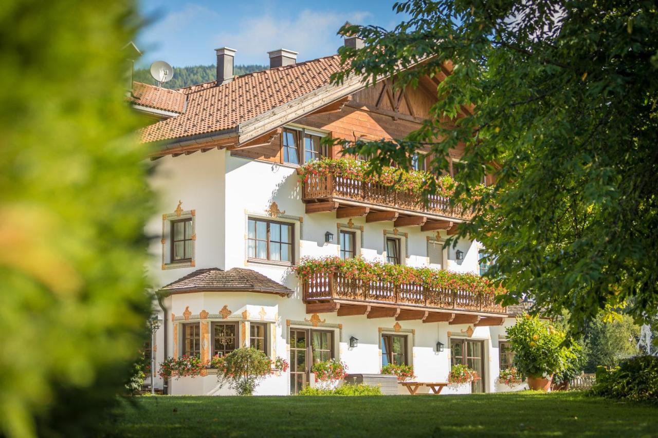 B&B Toblach - Apartments Hubertushof - Bed and Breakfast Toblach