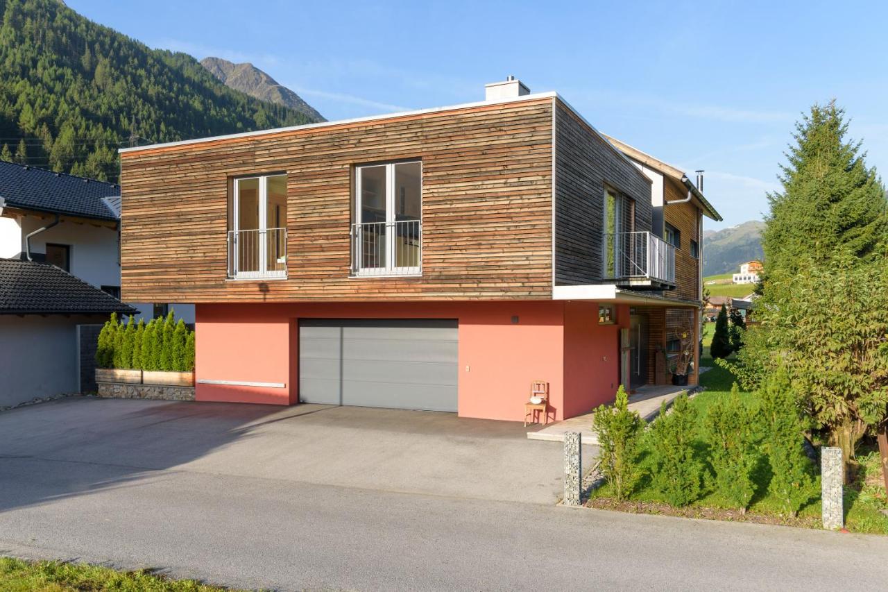 B&B Pettneu - Haus Arosa - Bed and Breakfast Pettneu