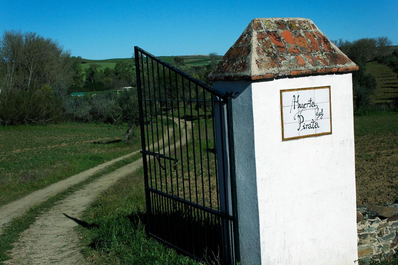 B&B Fuente de Cantos - Casa Rural Ecológica Huerta del Pirata - Bed and Breakfast Fuente de Cantos