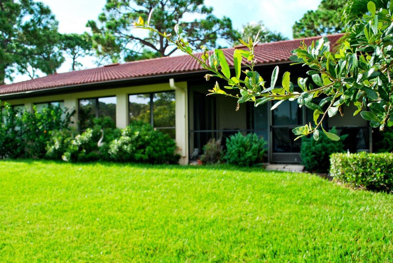 LUX VILLAs on beautiful Palmer Ranch - Bed and Breakfast Vamo
