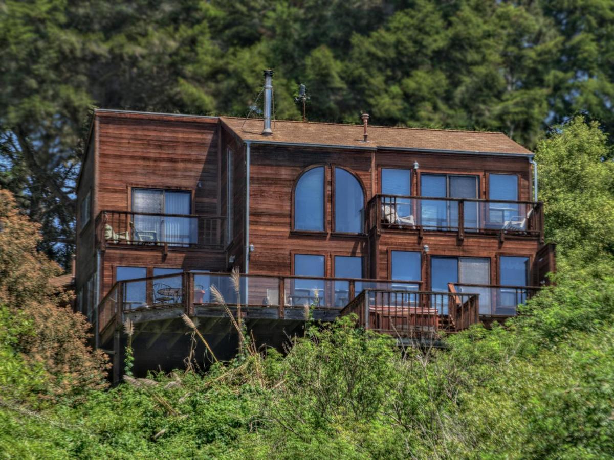 Whale Song - B&B Mendocino