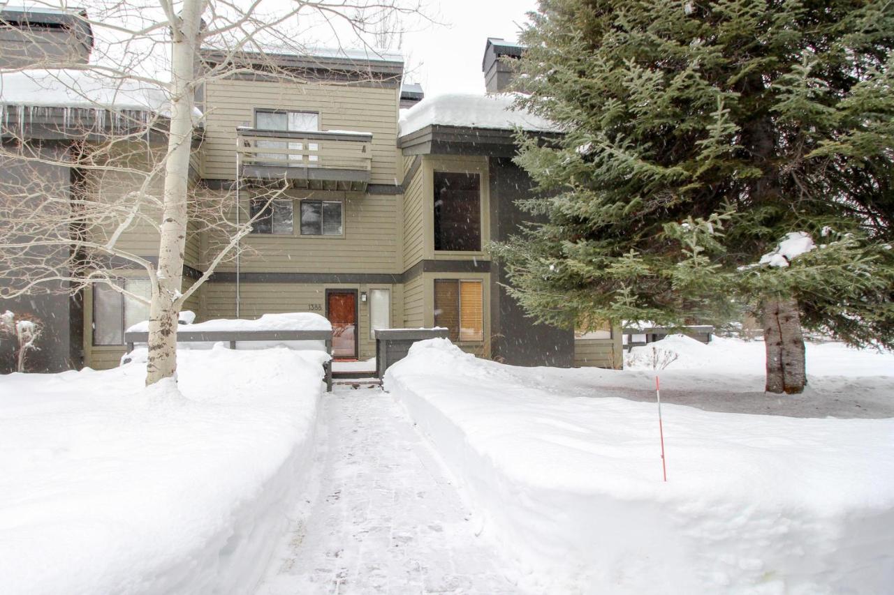 Dollar Meadows 1388 - B&B