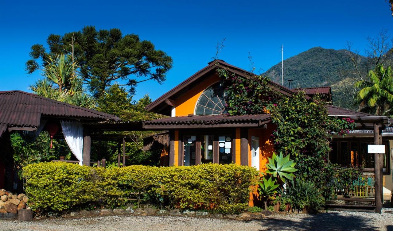 Pousada Vila Santa Barbara - Chambres d’hôtes