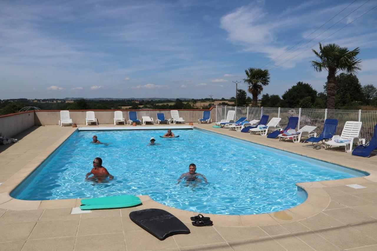 Charming Courtyard cottage 25kms Puy du Fou - B&B Monsireigne