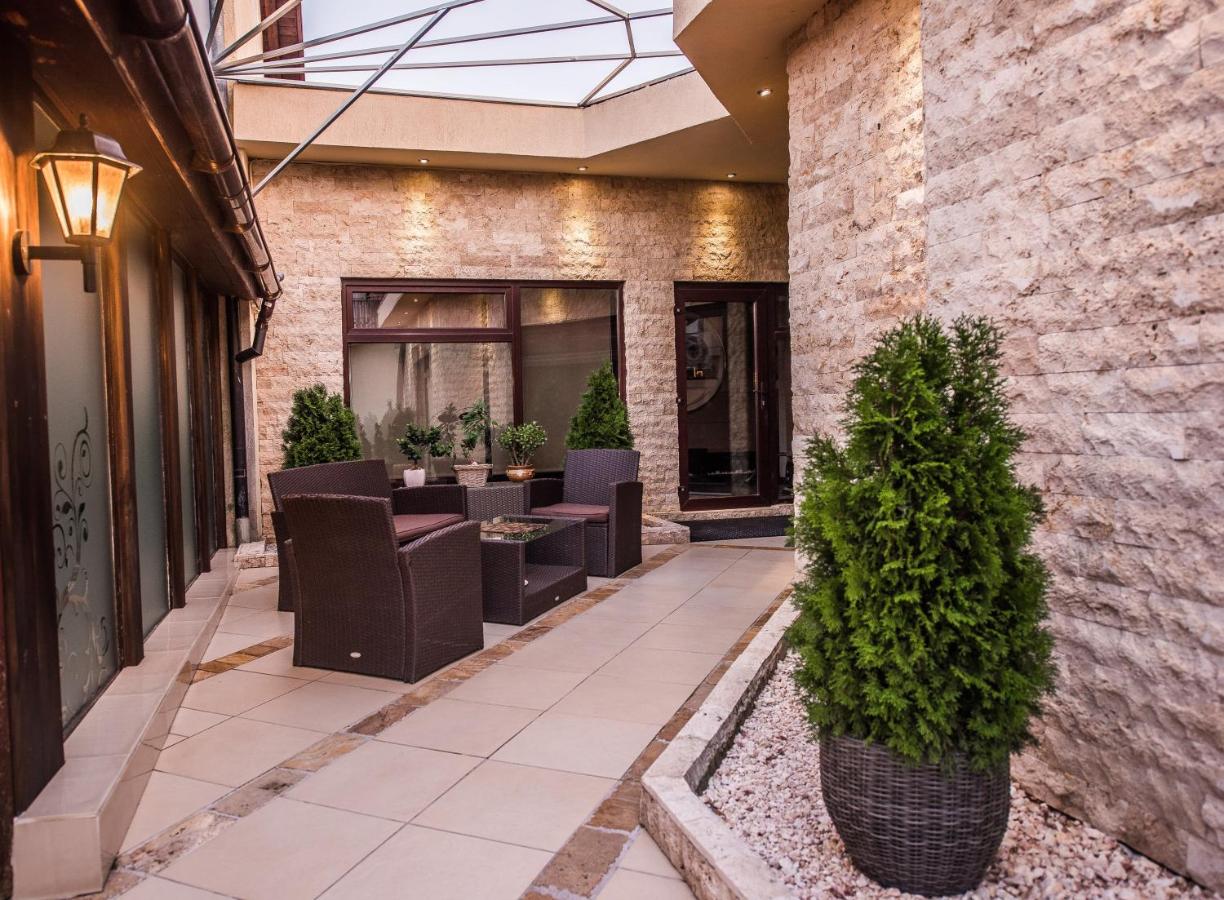 H & V Residence - Split Level Apartment - B&B