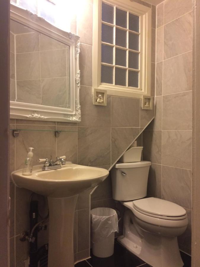 Private Familiensuite mit zwei Schlafzimmern im Keller