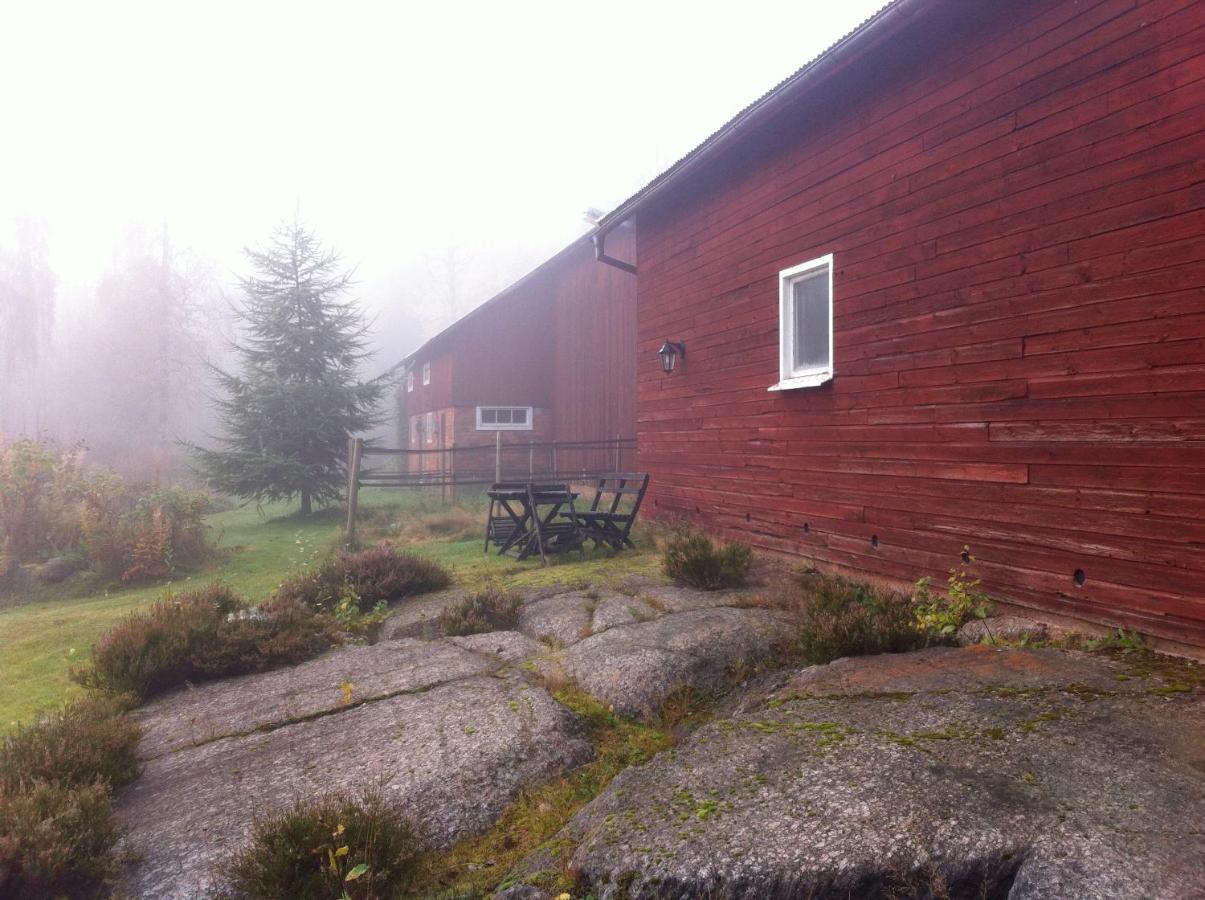 Ekologiska Fru Gran B&B i Tiveden - Bed and Breakfast Gårdsjö