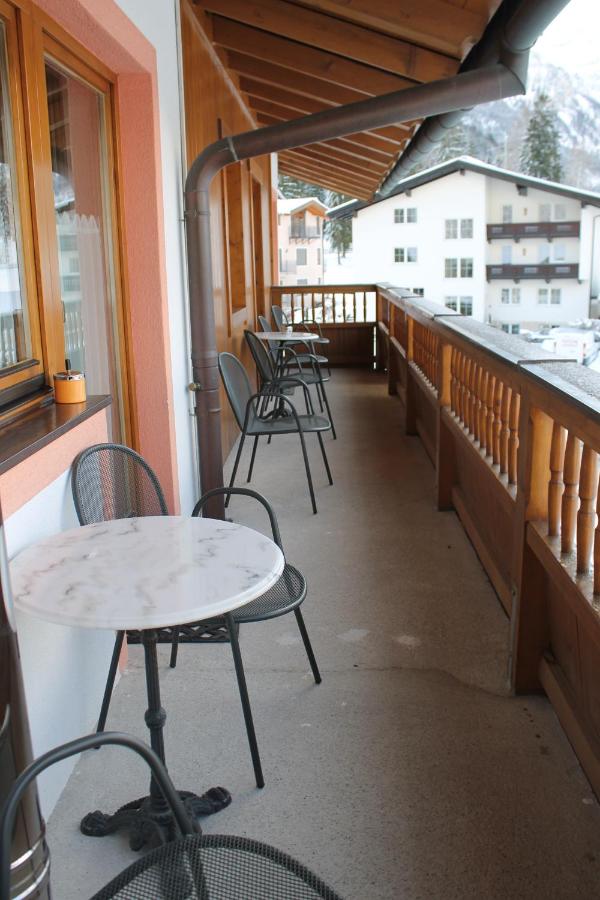 One-Bedroom Apartment with Balcony