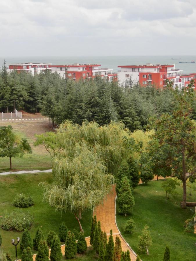 Sea View Crown apartment on complex with pools and beach, Sveti Vlas - B&B