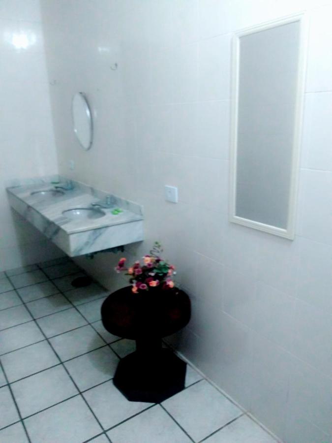 Camera Familiare con Vista Giardino