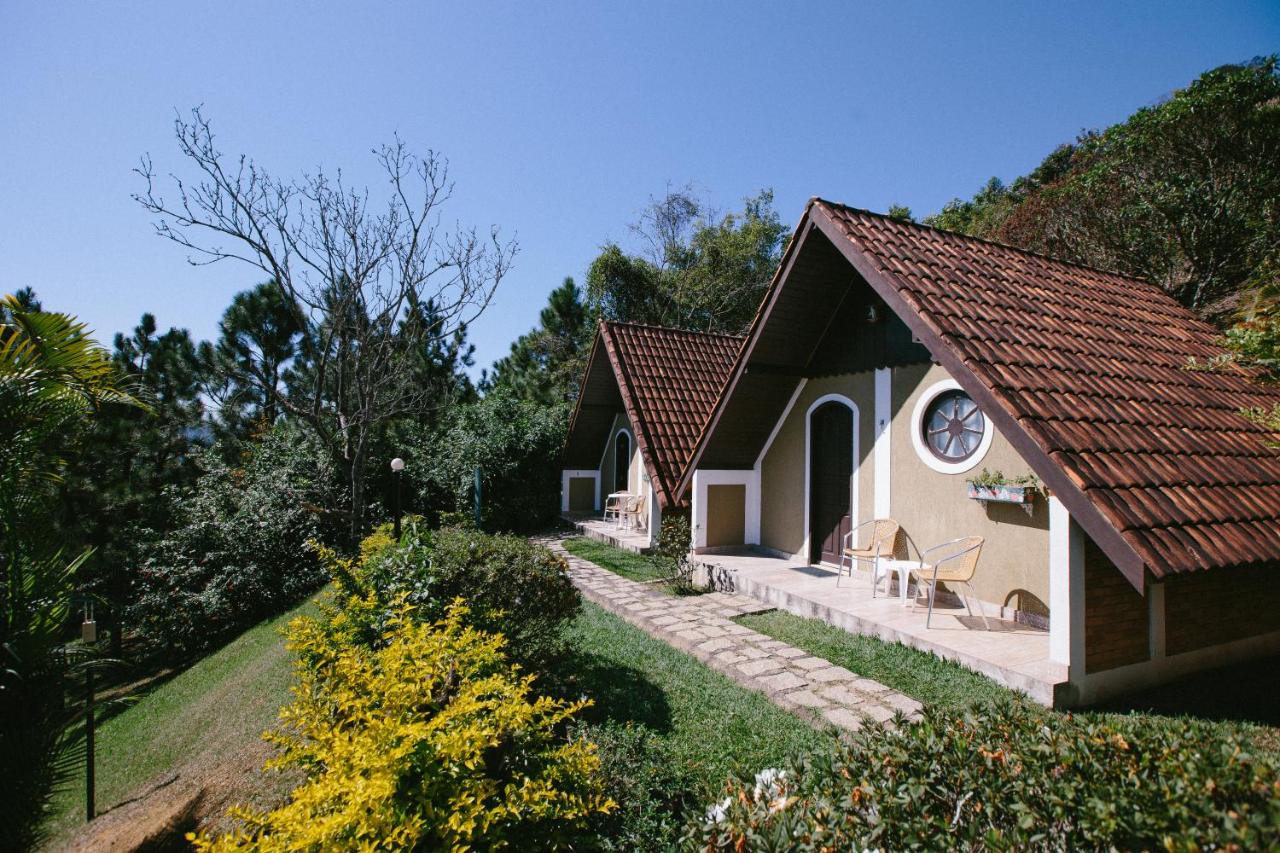 Chalet with Patio and Mountain View (2 Adults)