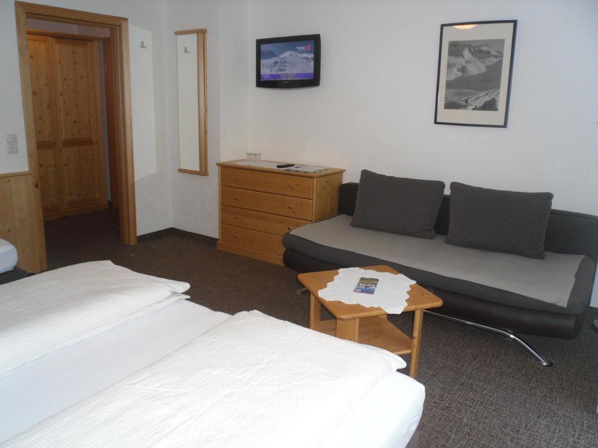 Triple Room with Mountain View