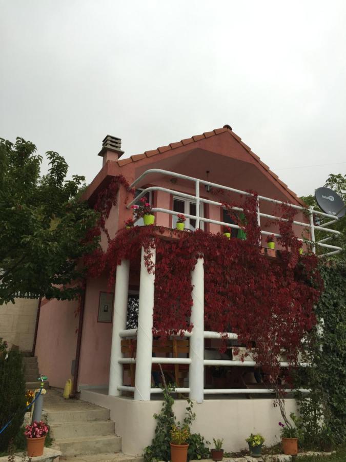 Holiday Village Ostrog - B&B Nikšić