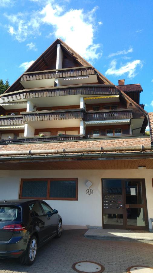 Abnoba Mons Design Apartment Lenzkirch - B&B