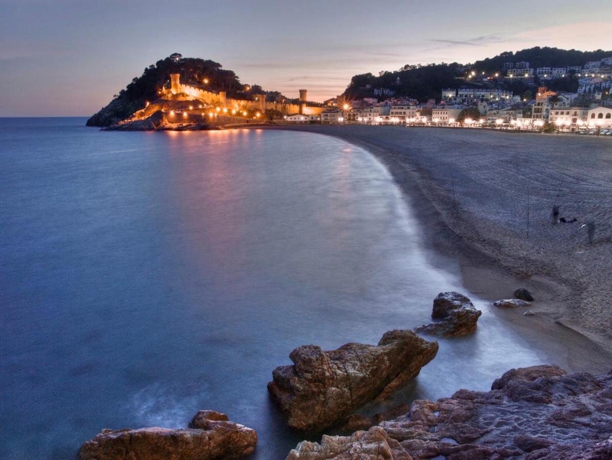 Lets Holidays Comfortable Apartment Near Beach - B&B Tossa de Mar