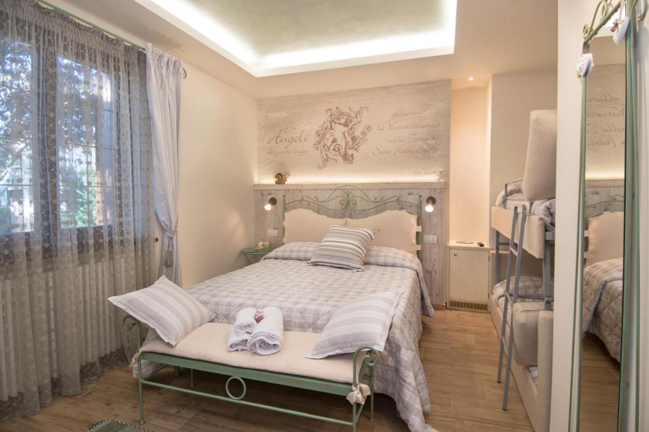Quadruple Room with Private Bathroom