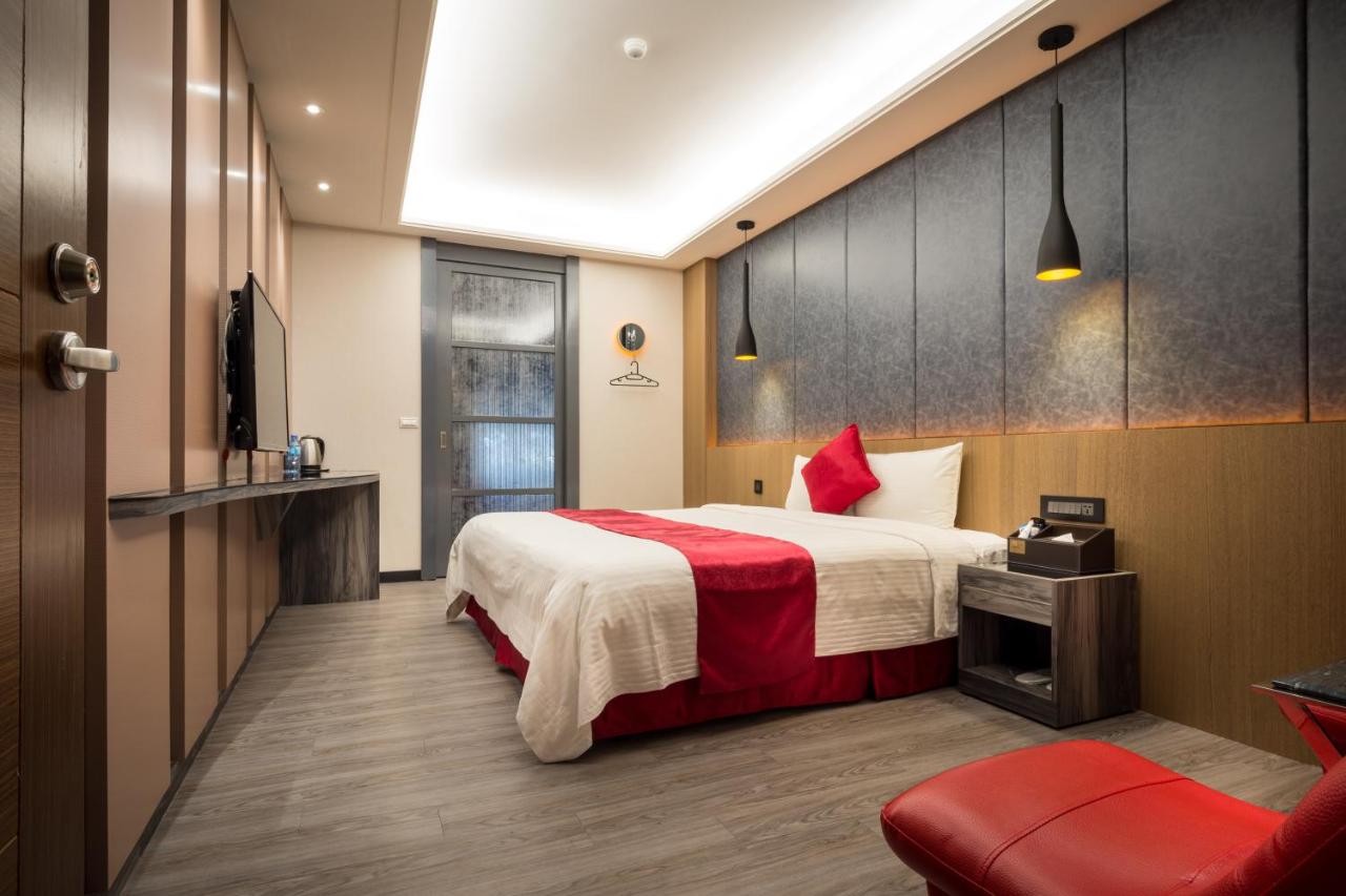 Queen Room with Spa Bath