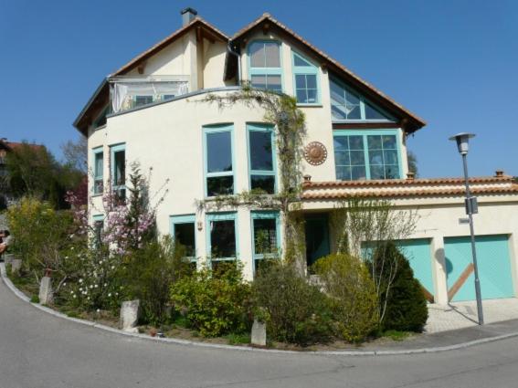 B&B Aichtal - Appartement Sunshine - Bed and Breakfast Aichtal