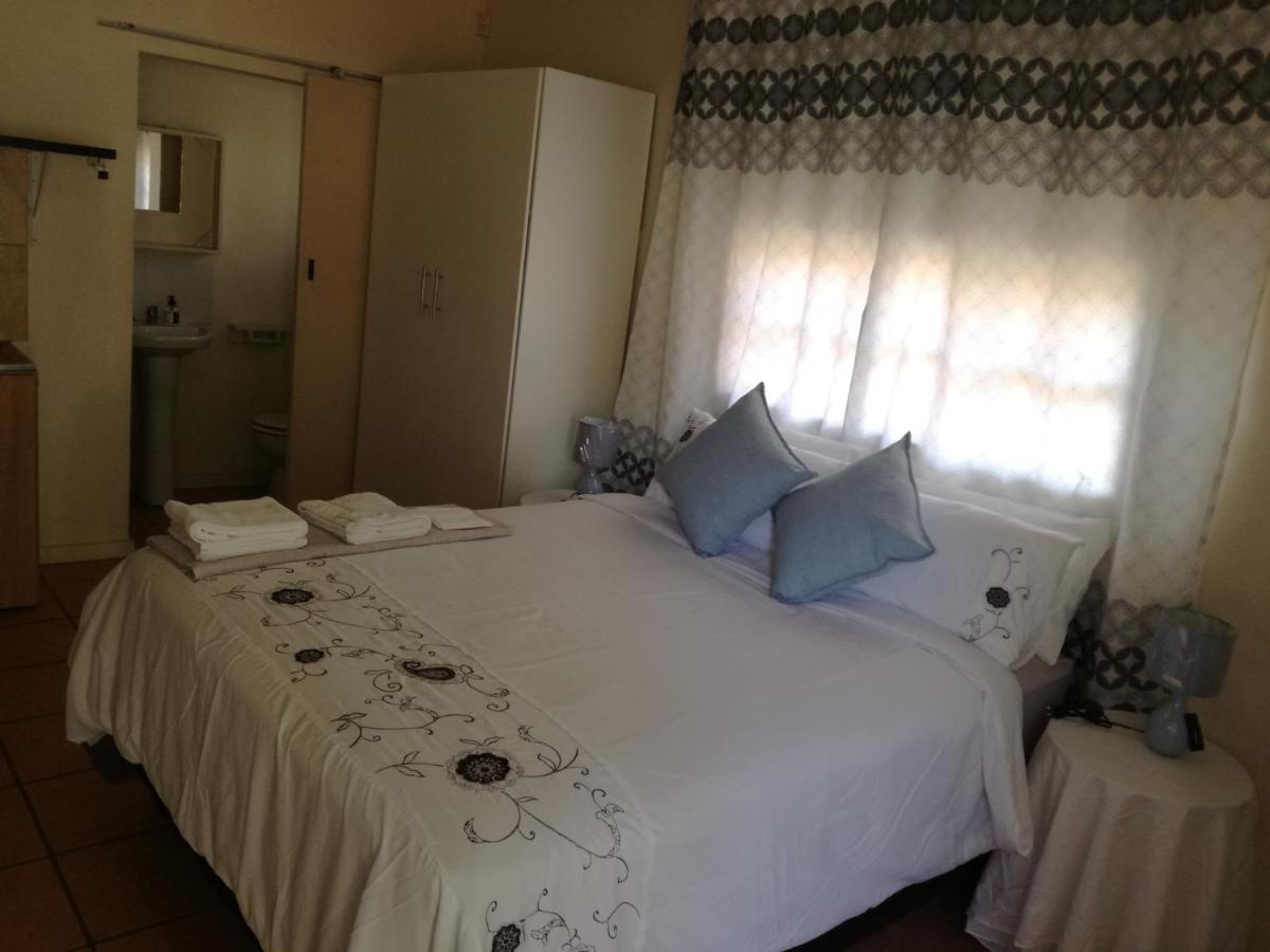 B&B Pretoria - MulMas Guest House - Bed and Breakfast Pretoria