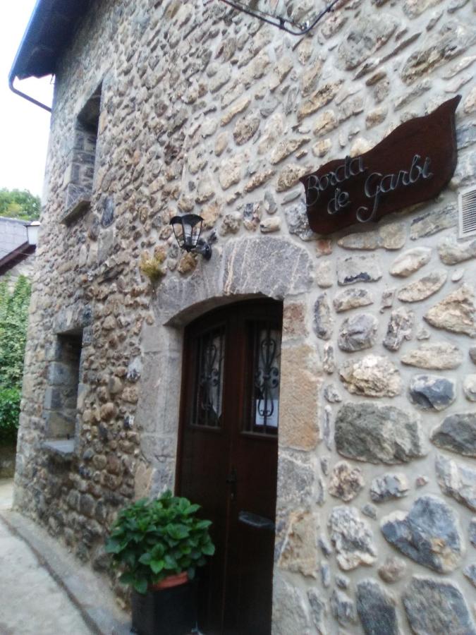 La Borda de Garbi - Bed and Breakfast