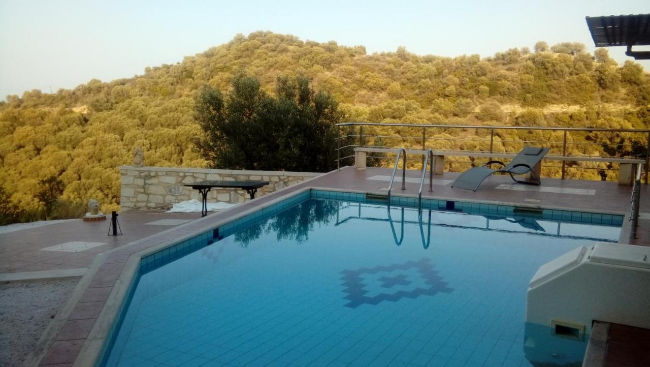 Bio Energy Villa Antonis - Bed and Breakfast