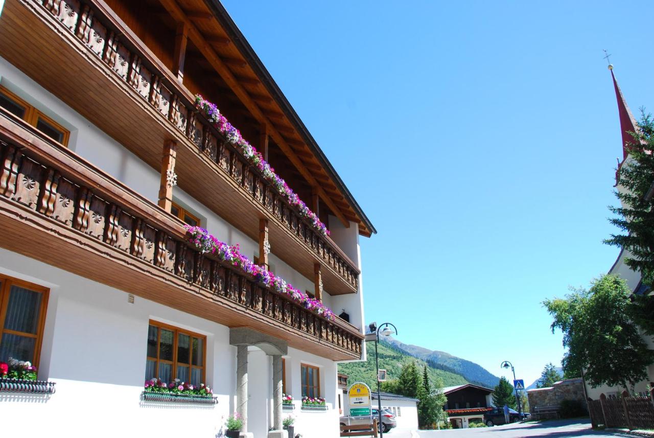 Apart Garni St Martin - Silvretta Card Premium Betrieb - B&B Galtür