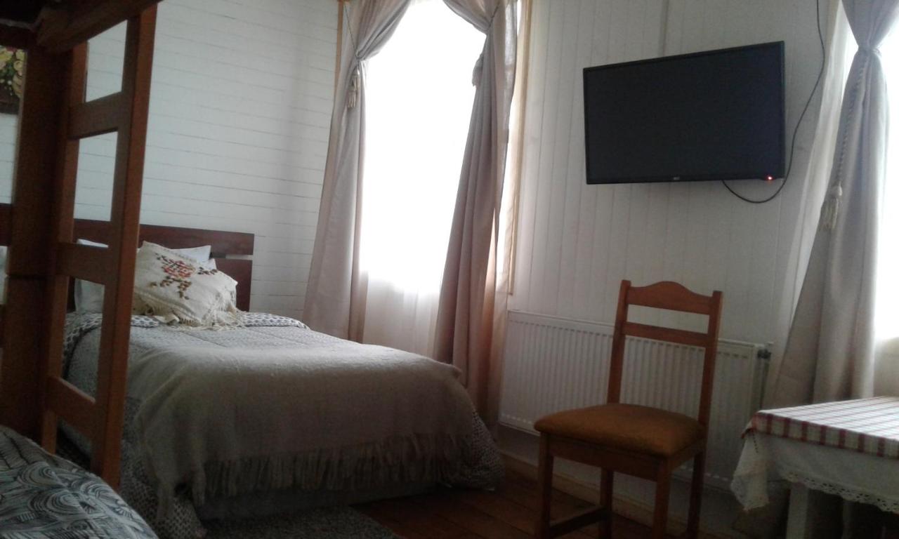 Vierpersoonskamer met Eigen Externe Badkamer