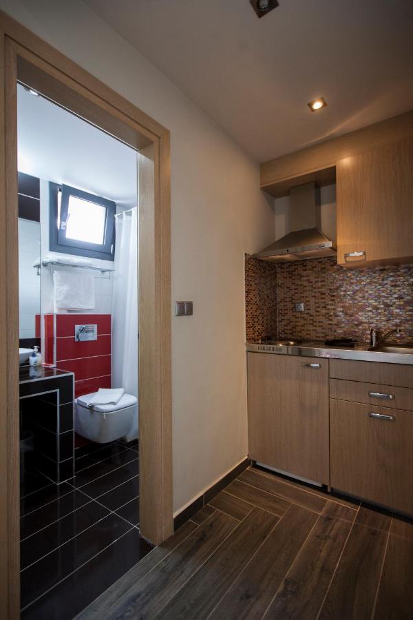 Suite with Garden View - Free Car Parking Spot